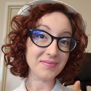 Meet your Posher, Chloe